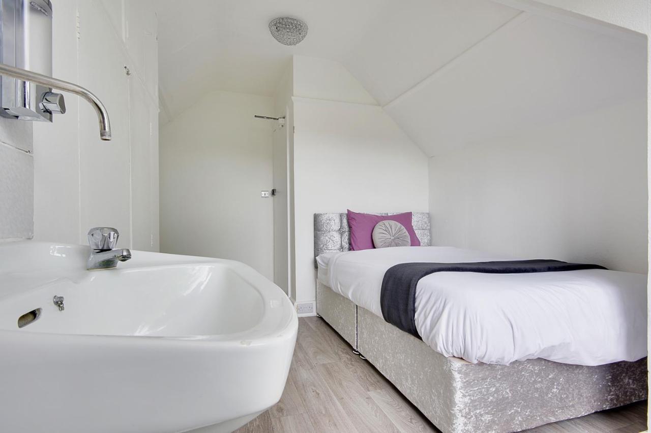 Cragside Villa With Hot Tub Bournemouth Bagian luar foto
